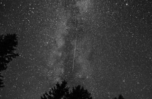 How to Photograph the Lyrids Meteor Shower
